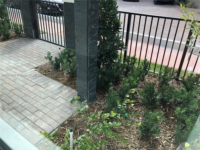 Photo - 4937 NW 84th Ave