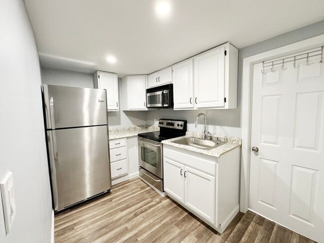 Building Photo - 14 Clark St Unit #3 Rental