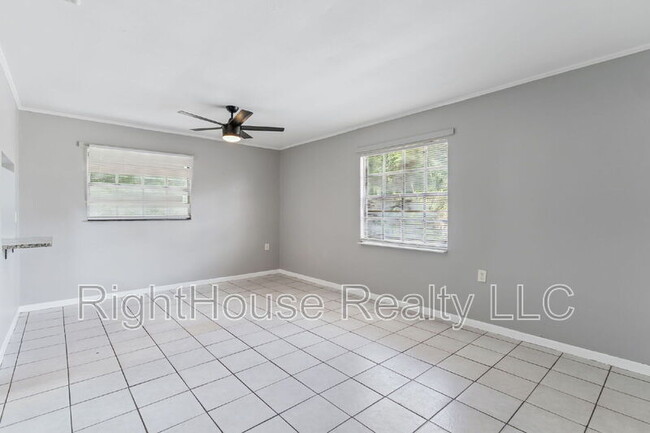 Photo - 907 Center Ave Unit Apt 5