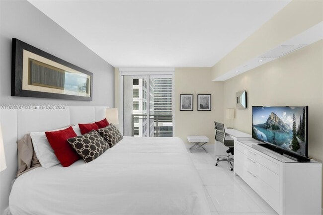 Photo - 950 Brickell Bay Dr Unit 2606