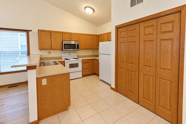 Photo - 3915 Ledyard St Unit 3915