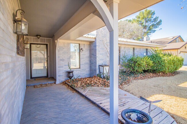 Photo - Charming home with updates!