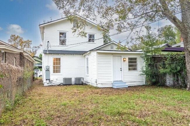 Photo - 1008 E Waldburg St