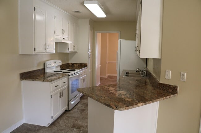 Photo - 1925 Catamaran Dr