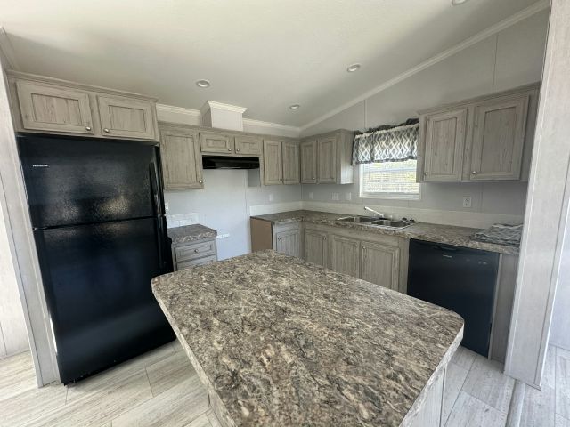 Photo - 1571 Semon Dr