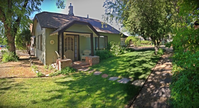 Photo - 233 N Pleasant St House