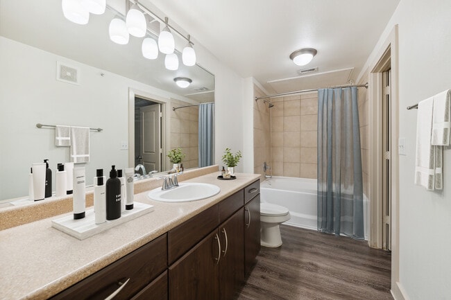 Photo - Villas at Grand Avenue Apartments