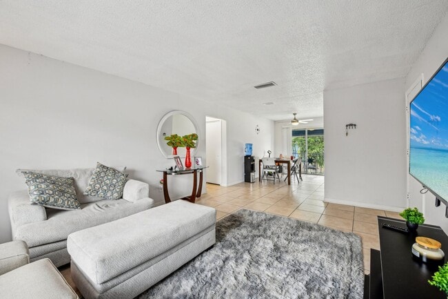 Photo - Roselea Manor Apartments