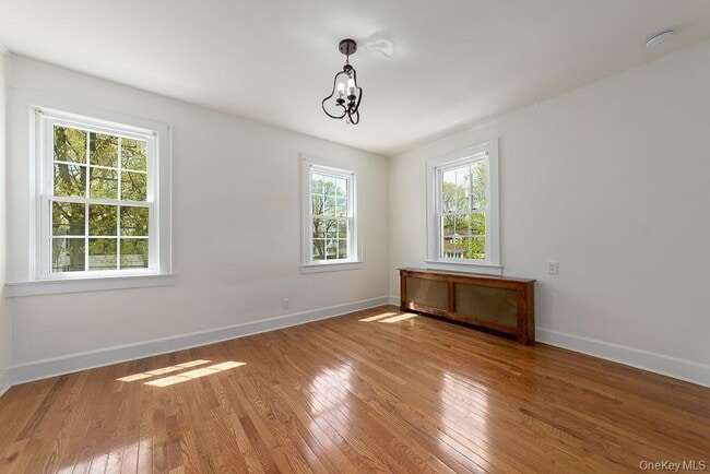 Photo - 353 W Jamaica Ave