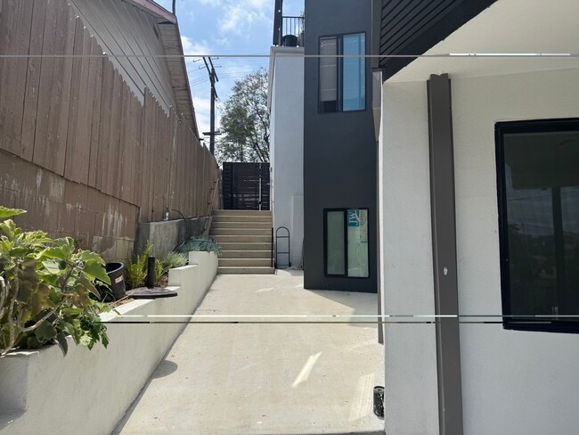Photo - 4335 1/2 Raynol St Unit 4335 1/2 Rayol St