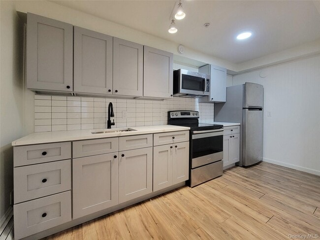 Building Photo - 284 Liberty St Unit B Rental