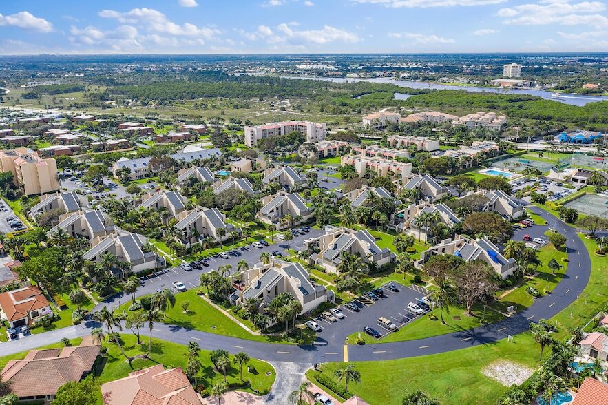 Photo - 1605 US-1 Unit Sl6e