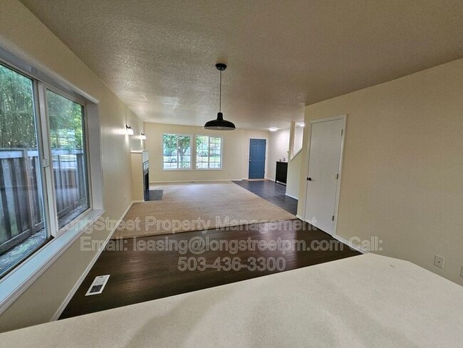 Photo - 5719 N Yale St