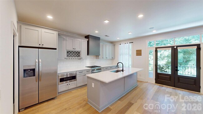 617 W Worthington Ave