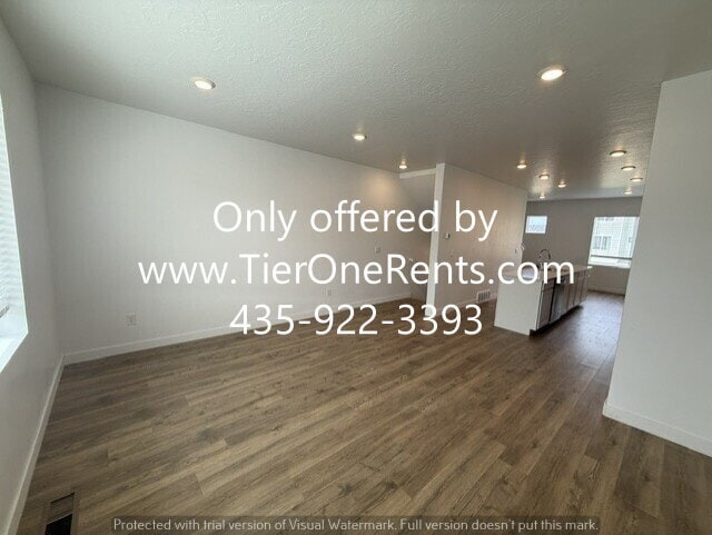 Photo - NO DEPOSIT option available for qualified renters
