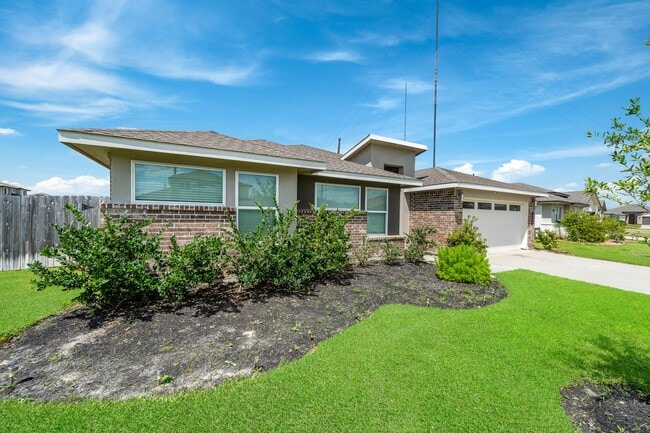 Photo - 818 Starcross Bnd Dr