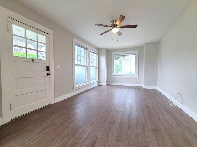 Photo - 11024 Evans St