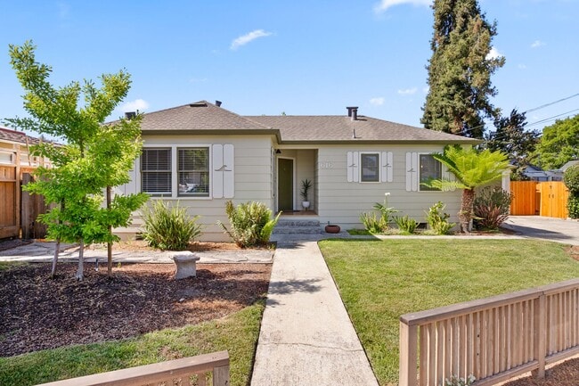 Photo - Monthly 30+ Vacation Rental in the Heart ...