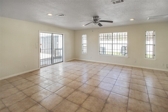 Photo - 10322 Nold Dr