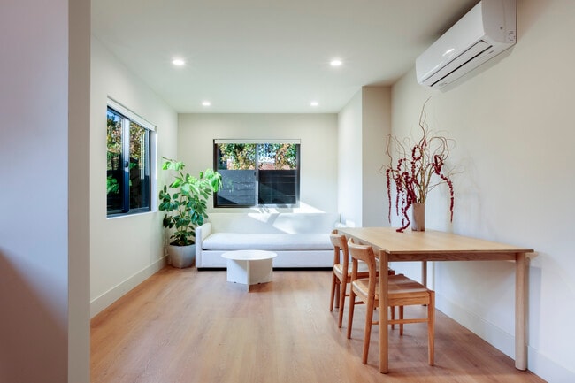 Photo - 6900 Willoughby Ave