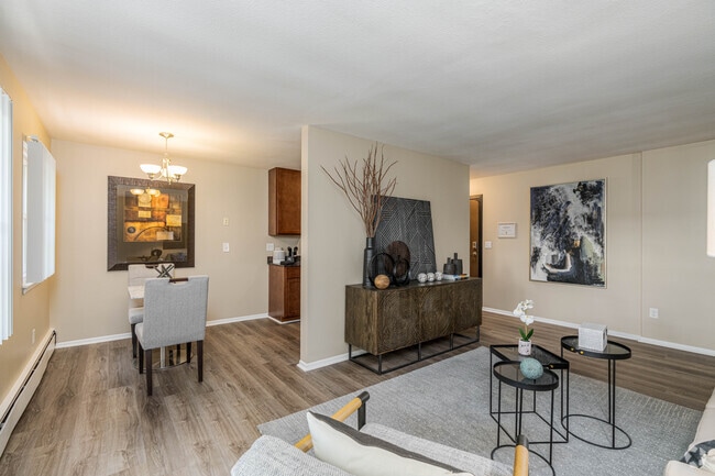 2BR,1BA - 900SF - Living Room