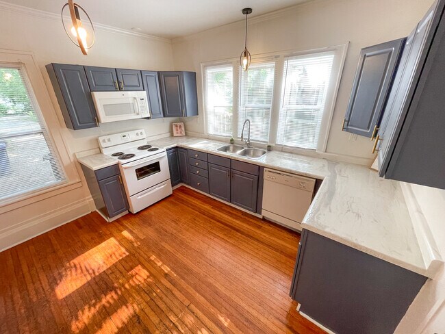 Photo - 3120 Cottage Grove Ave Unit 1