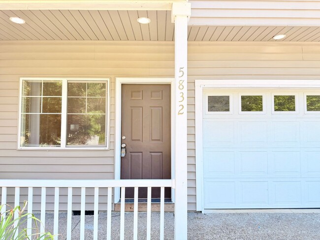 Photo - R0476 Unit 5832
