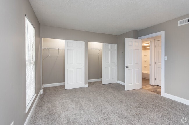 1BR, 1BA - 750 SF