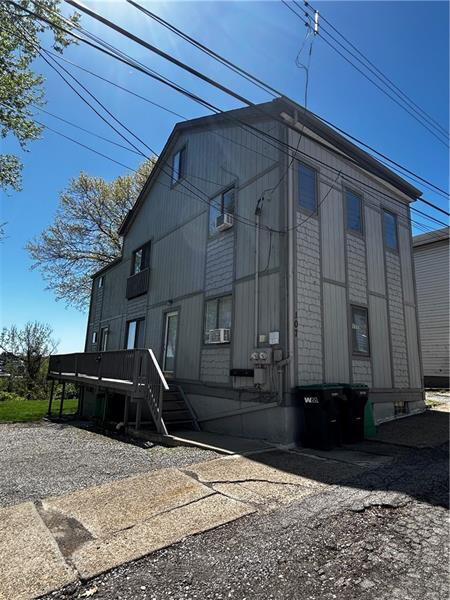 Building Photo - 107 Shoup St Unit 2 - Long Term