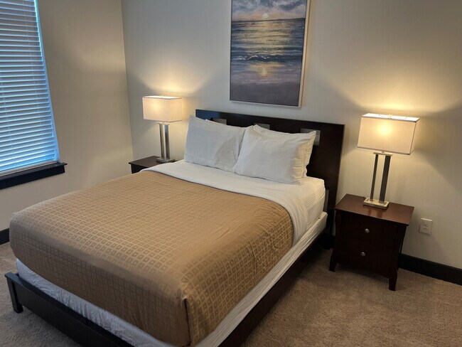 Photo - 424 W Trade St Unidad ID1344188P