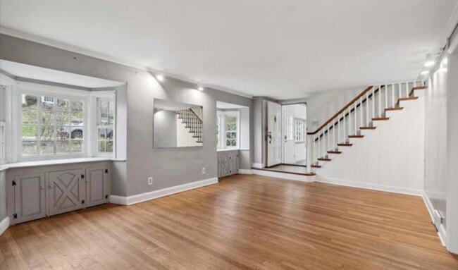 Photo - 4240 Fairview Ave