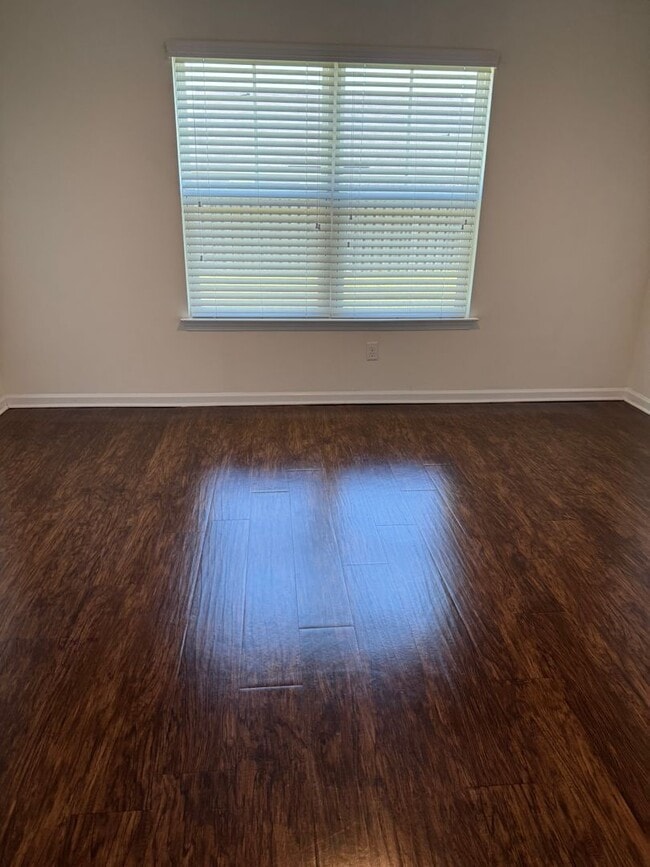 Photo - 83 Braxton Manor Dr