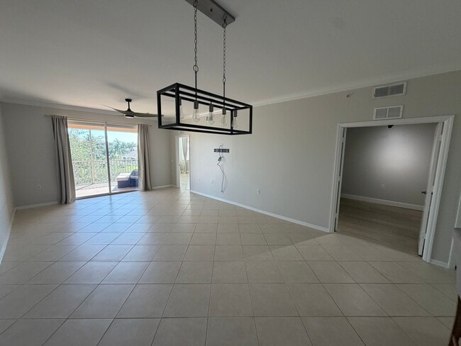 Building Photo - 8550 Kingbird Loop Unit Osprey Cove 632