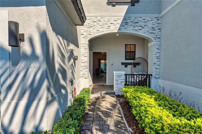 Photo - 20433 NW 4th Ave