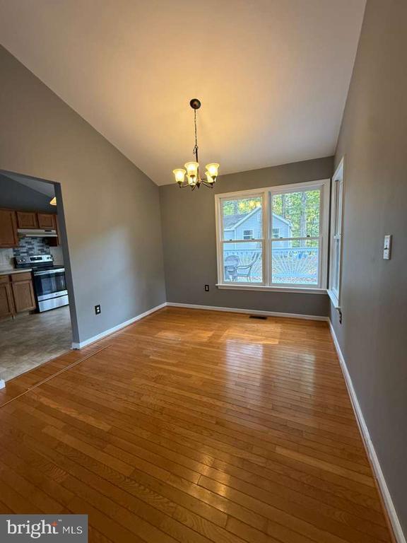 Photo - 11058 Lee St