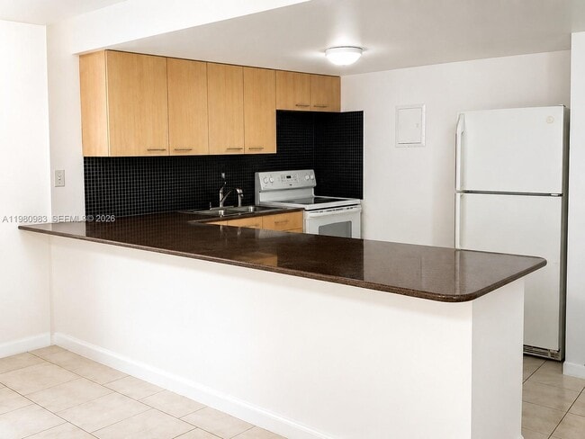 Photo - 16740 NE 9th Ave Unit 608