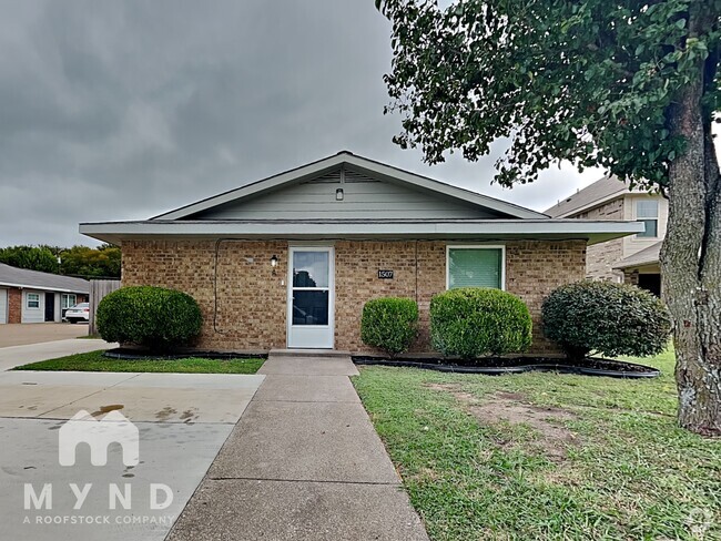 Building Photo - 1507 Cardinal Dr Rental