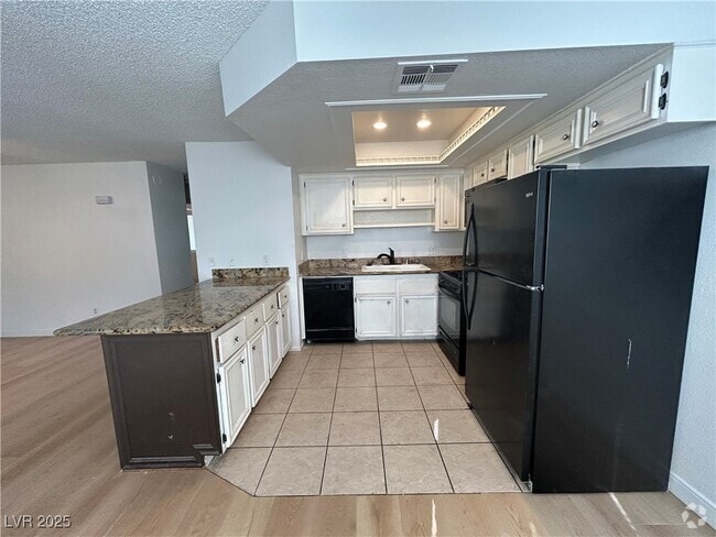 Building Photo - 725 Rock Springs Dr Unit 202 Rental