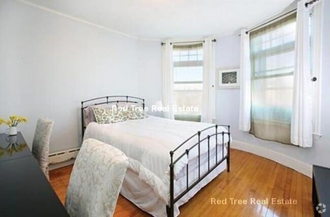 Building Photo - 1793 Beacon St Unit #5 Rental