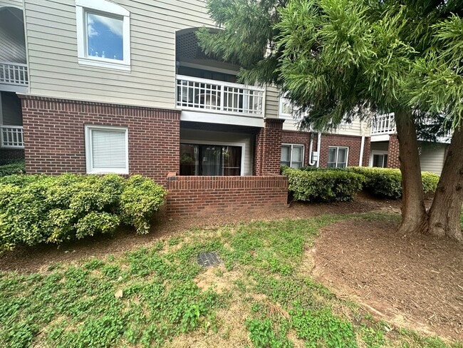 Photo - Adorable 2 Bedroom Condo!