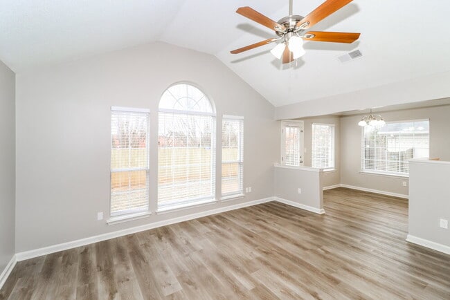 Photo - 7086 Lagrange Hill Dr