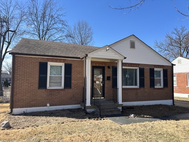 Building Photo - 1475 W Duchesne Dr