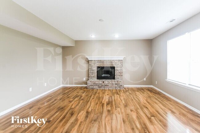 Photo - 7156 Bracken Ln