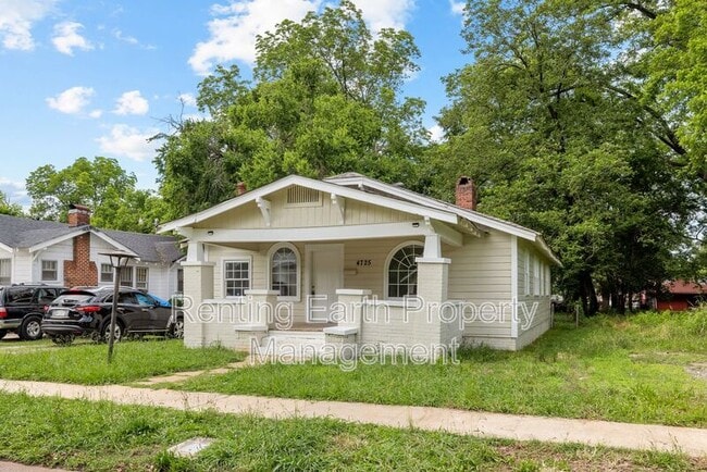 Photo - 4725 Court R