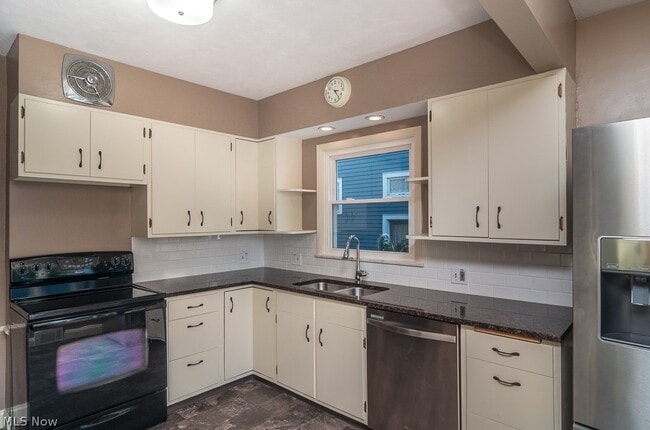 Photo - 1252 Summit Ave