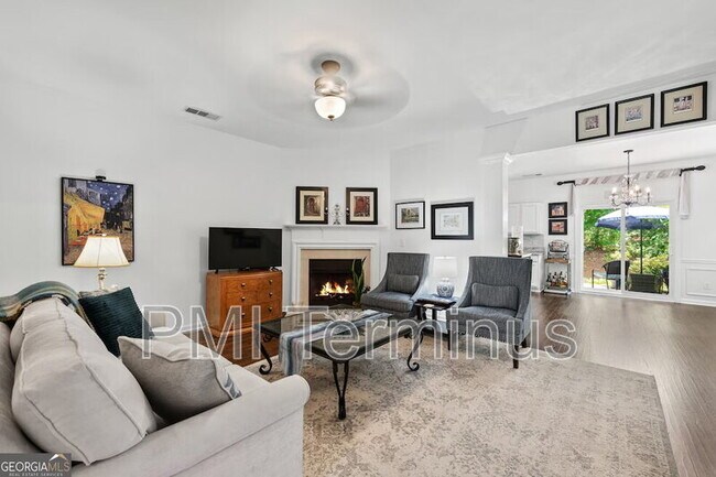 Photo - 1914 Lakeshore Overlook Cir NW