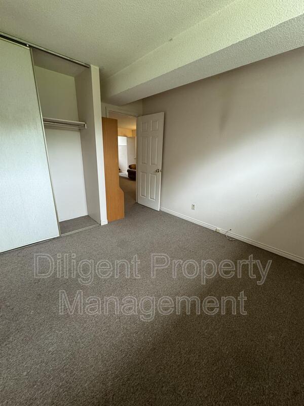 Photo - 1241 Huntington Cir