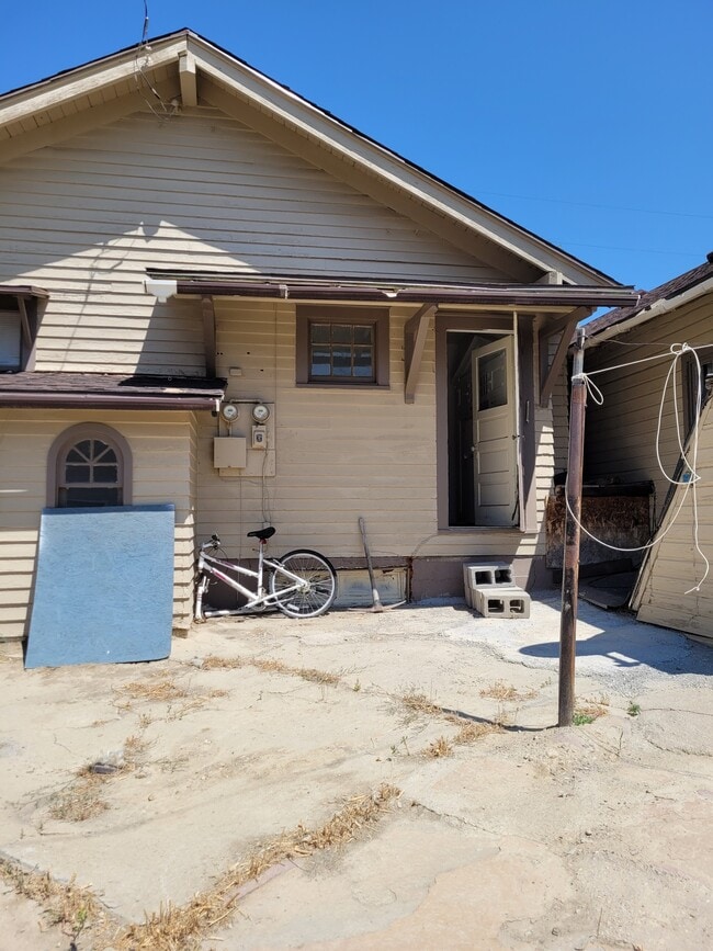 Photo - 608 Elias Ave