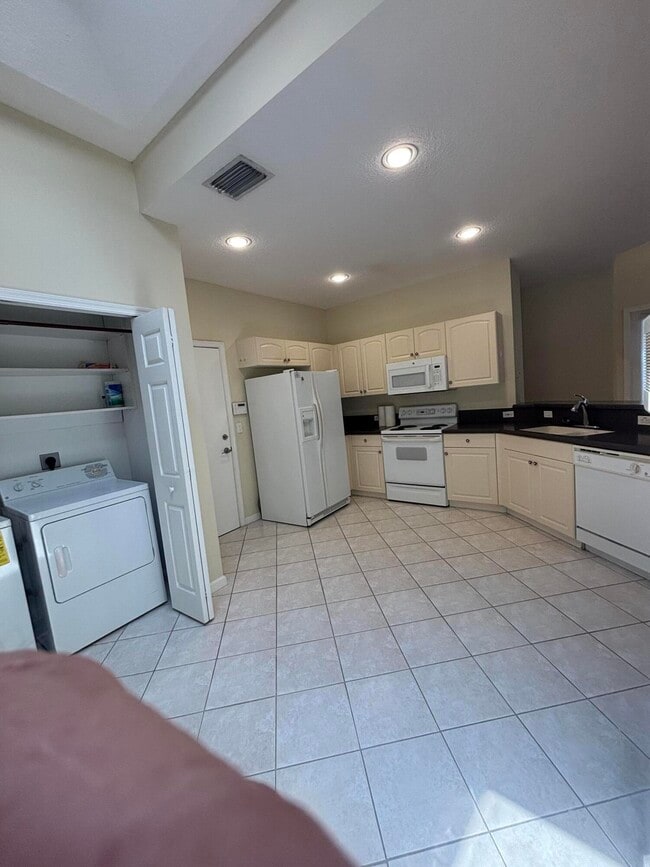 Photo - 10100 Larkspur Ln