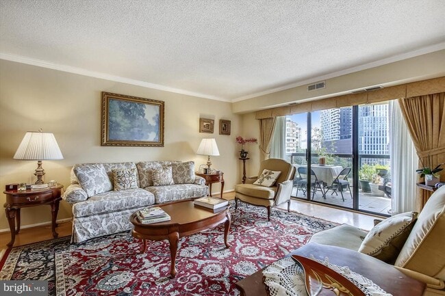 Photo - 8360 Greensboro Dr Unit 712
